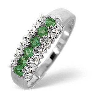 9K White Gold Diamond and Emerald ring 0.09ct